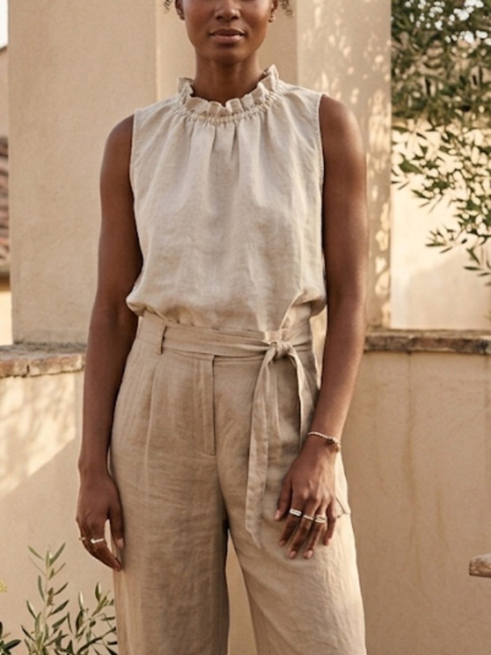 Velvet by Graham & Spencer Top L Beige 100% Linen Ruffle Neck Sleeveless Boho